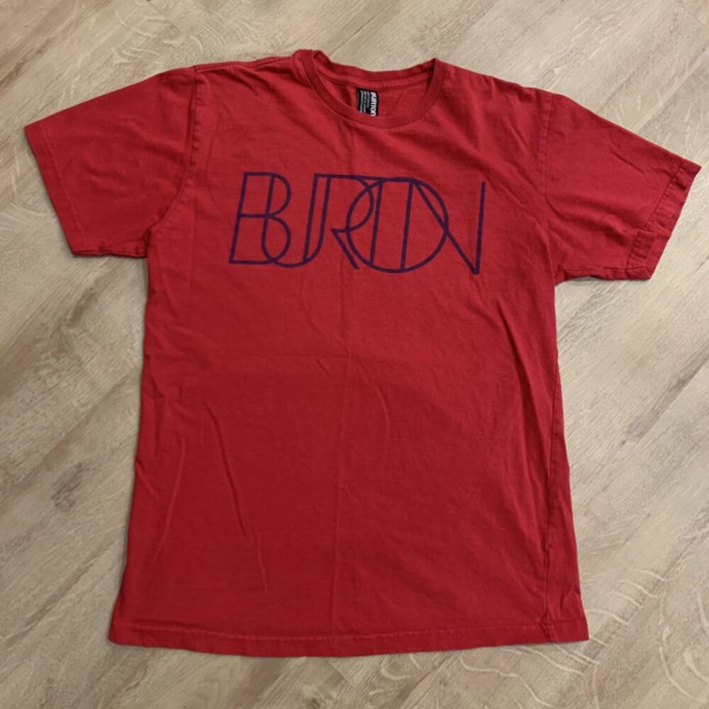 Y2K Burton Snowboards Men’s Medium M Red Short Sleeve T-Shirt Interlocking Logo